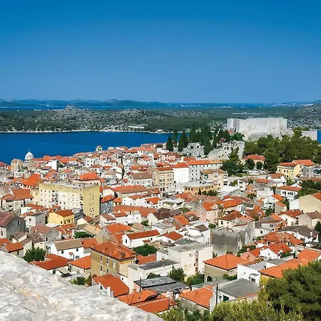 Lovely In With Wifi Apartamento Šibenik