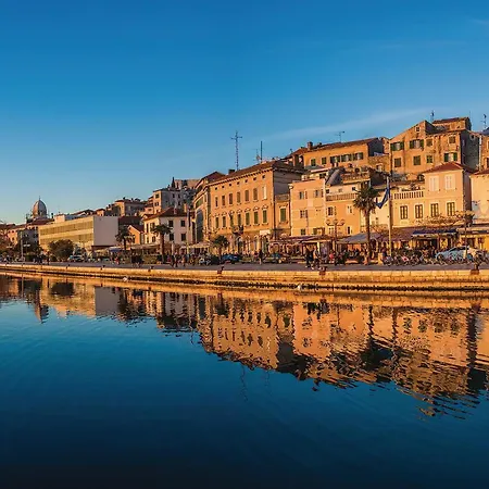 Lovely In With Sauna 公寓