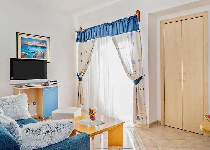 公寓 Lovely In With Sauna